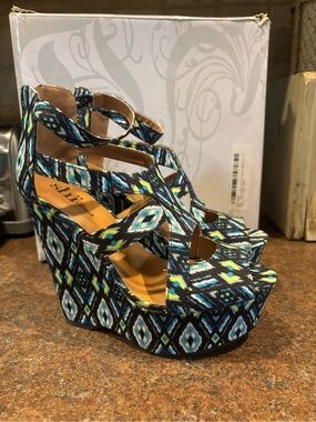 Shi by JOURNEYS Blue & Yellow Geometric Platform Wedges